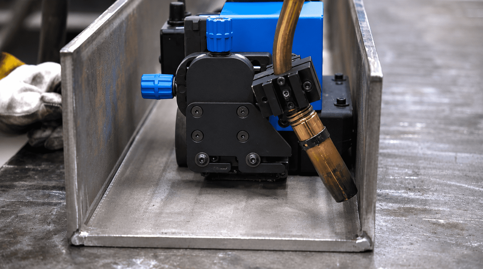 Battery Powered welding carriage